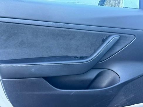 Used 2021 Tesla Model 3 Standard Range Plus image 15