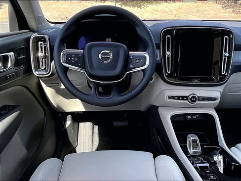 New 2026 Volvo XC40 B4 Plus w/ Protection Package Premier image 15