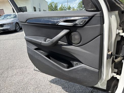 Used 2021 BMW X1 sDrive28i w/ Premium Package FWD image 13