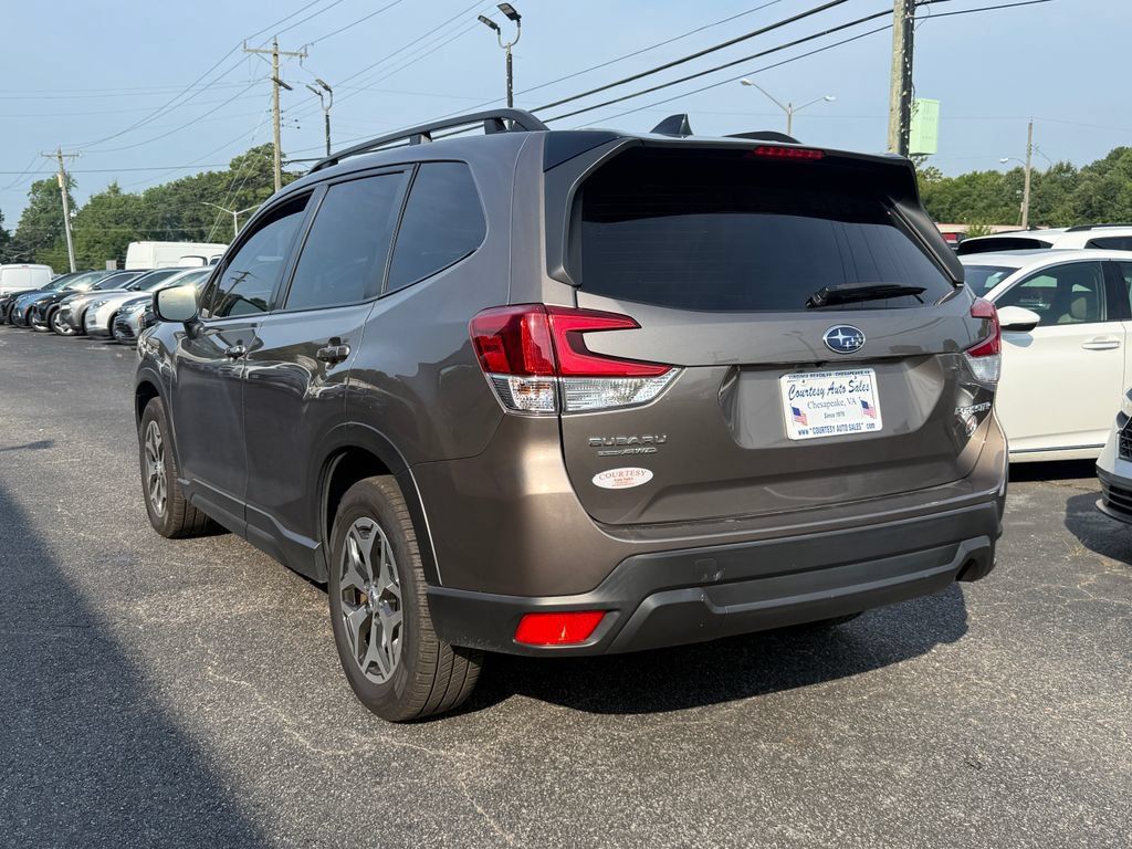 Used 2024 Subaru Forester Premium AWD/4WD image 9
