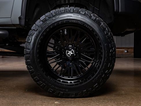 Used 2025 Chevrolet Silverado 2500 ZR2 w/ ZR2 Bison Edition image 12