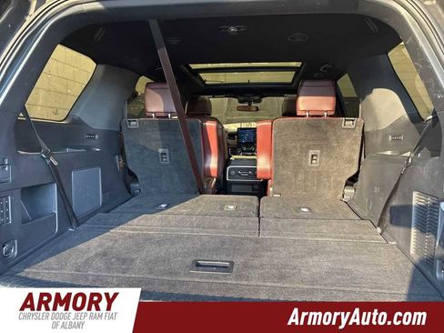 Used 2024 Ford Expedition Limited image 31