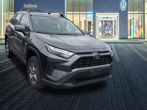 Used 2023 Toyota RAV4 LE AWD/4WD image 12