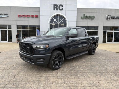 New 2026 RAM 1500 Express AWD/4WD image 4