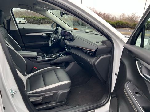 Used 2025 Buick Envision Sport Touring image 10