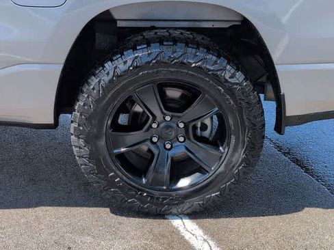 Used 2022 RAM 1500 Big Horn AWD/4WD image 14
