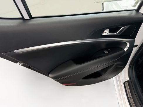 Used 2025 Genesis G70 2.5T AWD/4WD image 27