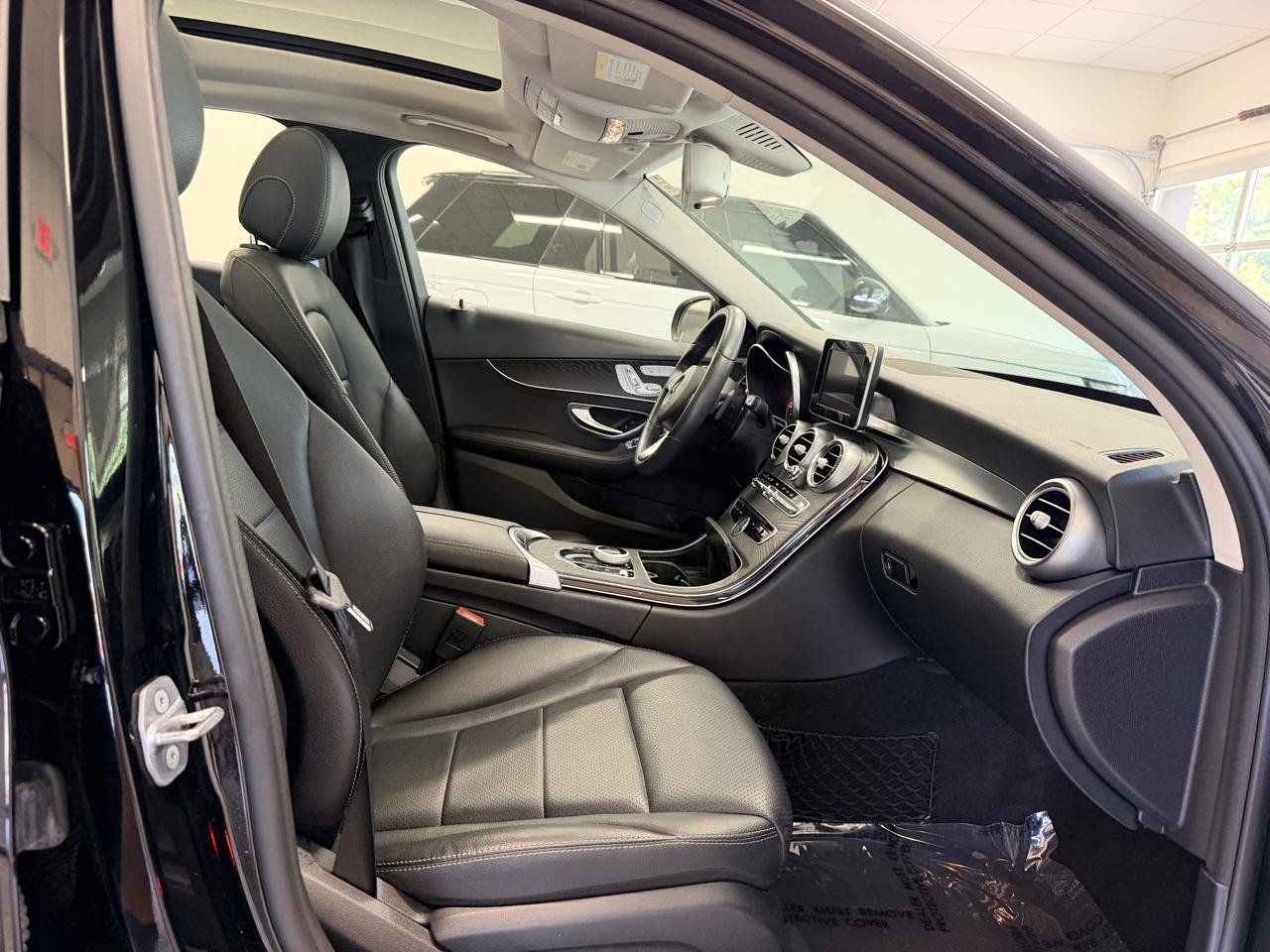Used 2017 Mercedes-Benz C 300 Sedan image 24