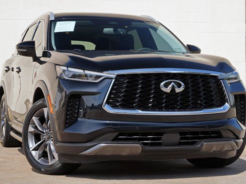 Used 2022 INFINITI QX60 Luxe w/ Performance Audio Package FWD image 2