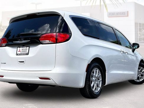 Used 2023 Chrysler Voyager LX FWD image 34