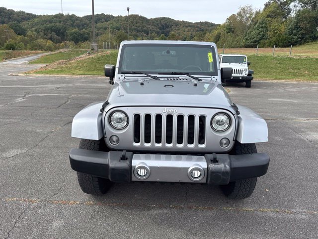Used 2017 Jeep Wrangler Unlimited Sahara AWD/4WD image 3