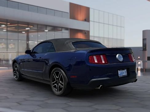 Used 2010 Ford Mustang GT Premium RWD image 8