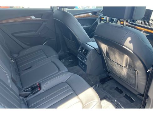 Used 2024 Audi Q5 2.0T Premium AWD/4WD image 18
