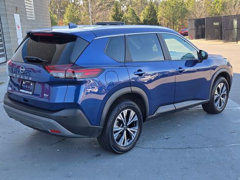 Used 2023 Nissan Rogue SV w/ SV Premium B Package image 7