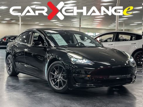 Used 2021 Tesla Model 3 Standard Range Plus RWD image 1