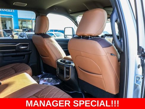New 2025 RAM 2500 Big Horn AWD/4WD image 32
