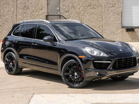 Used 2012 Porsche Cayenne Turbo AWD/4WD image 9