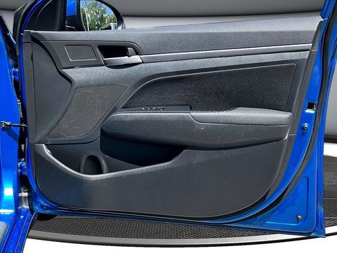 Used 2017 Hyundai Elantra Value Edition w/ Cargo Package FWD image 28