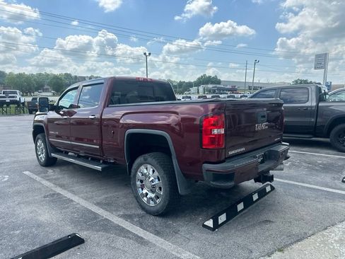 Used 2016 GMC Sierra 2500 Denali w/ Duramax Plus Package AWD/4WD image 4