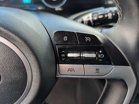 Used 2023 Hyundai Elantra Limited FWD image 28