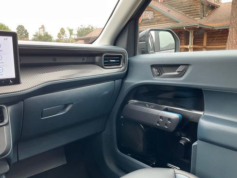 New 2025 Ford Maverick XLT w/ XLT Luxury Package image 57