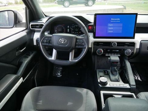 Certified 2024 Toyota Tacoma TRD Off-Road AWD/4WD image 13