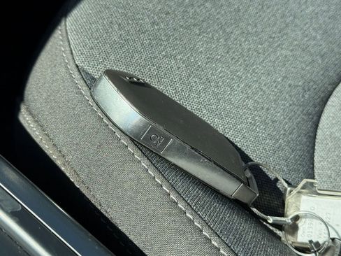 Used 2025 Kia K4 LXS image 25