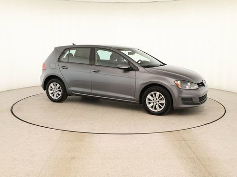 Used 2017 Volkswagen Golf S FWD image 9