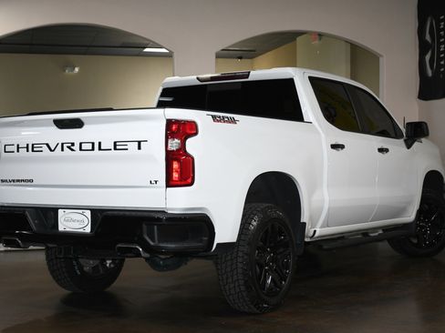 Used 2021 Chevrolet Silverado 1500 LT Trail Boss w/ Convenience Package II image 5