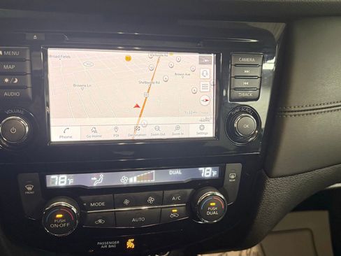 Used 2019 Nissan Rogue SL w/ Premium Package FWD image 32