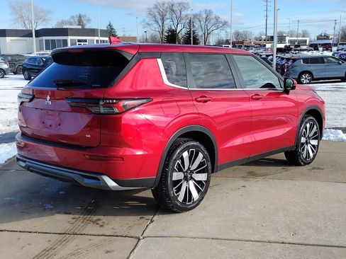 New 2026 Mitsubishi Outlander SE image 15