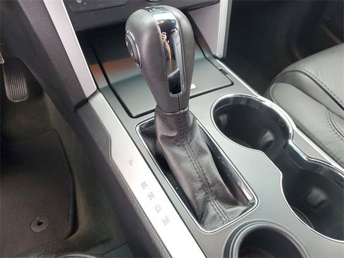 Used 2014 Ford Explorer XLT w/ Equipment Group 202A image 32