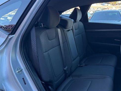 Used 2024 Hyundai Tucson SE image 13