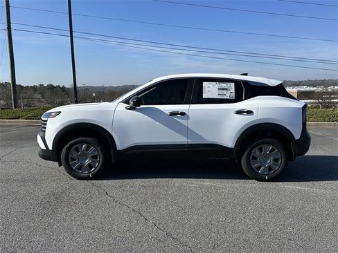 New 2026 Nissan Kicks S image 5