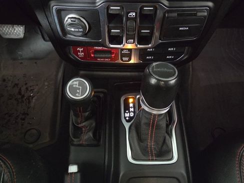 Used 2020 Jeep Gladiator Rubicon w/ Dual Top Group image 26