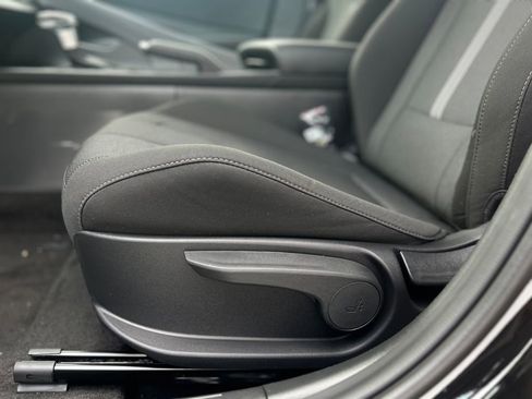 New 2026 Hyundai Elantra SE image 16