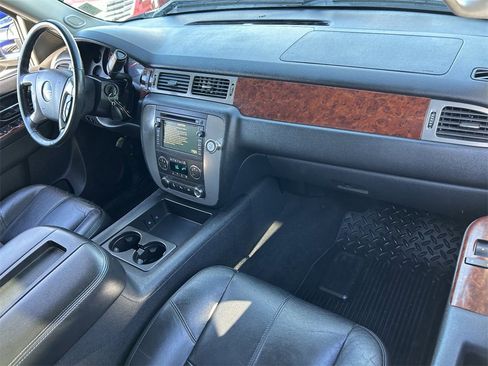 Used 2011 GMC Sierra 3500 SLT w/ SLT Convenience Package image 12