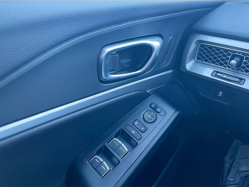Used 2025 Acura Integra FWD image 17