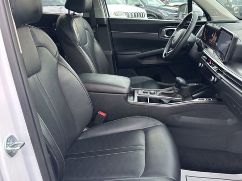 Used 2024 Kia Sorento S image 20