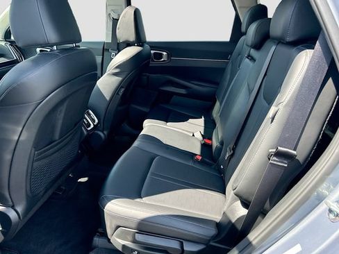 Used 2025 Kia Sorento S w/ Panoramic Sunroof Package FWD image 20