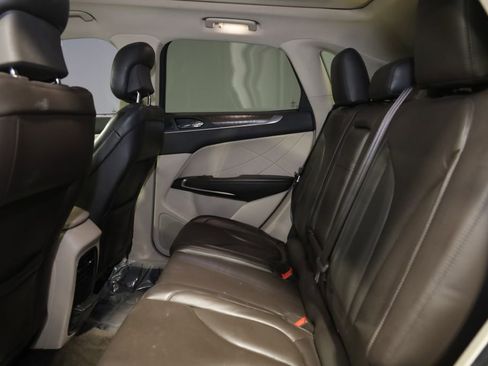 Used 2017 Lincoln MKC Reserve image 19