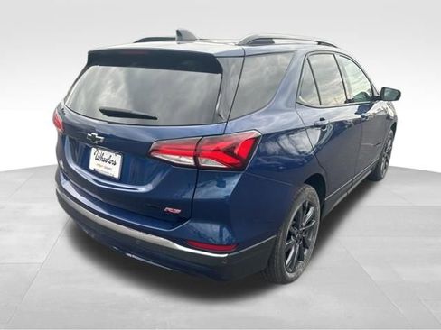 Used 2022 Chevrolet Equinox RS w/ Infotainment Package AWD/4WD image 4