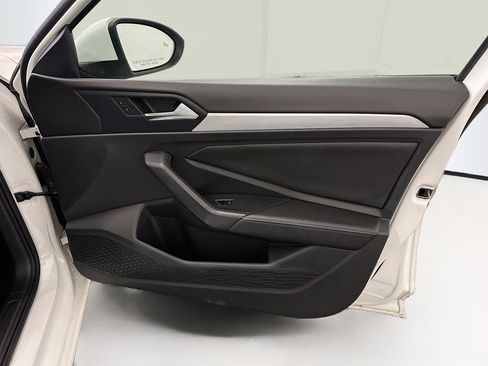 Used 2025 Volkswagen Jetta S FWD image 32