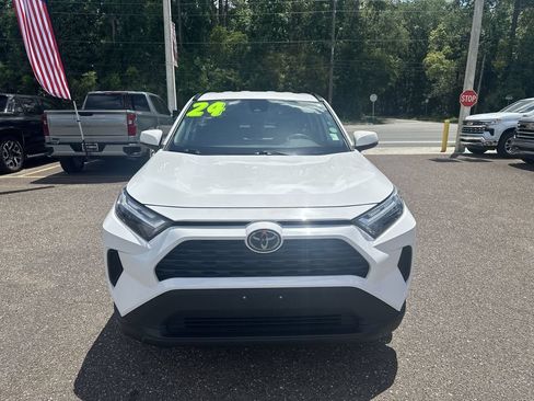 Used 2024 Toyota RAV4 XLE FWD image 11