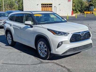 Used 2023 Toyota Highlander Limited