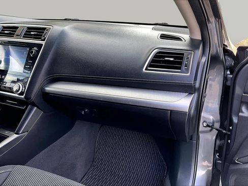 Used 2018 Subaru Outback 2.5i Premium AWD/4WD image 19