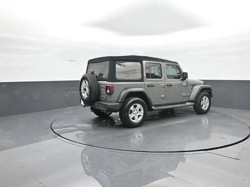 Used 2019 Jeep Wrangler Unlimited Sport S AWD/4WD image 8