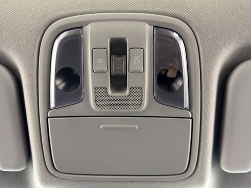 Used 2019 Kia Niro EX Premium image 32