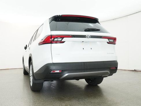 New 2026 Toyota Grand Highlander Platinum AWD/4WD image 25