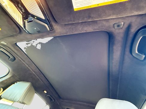 Used 2025 BMW X7 M60i image 29